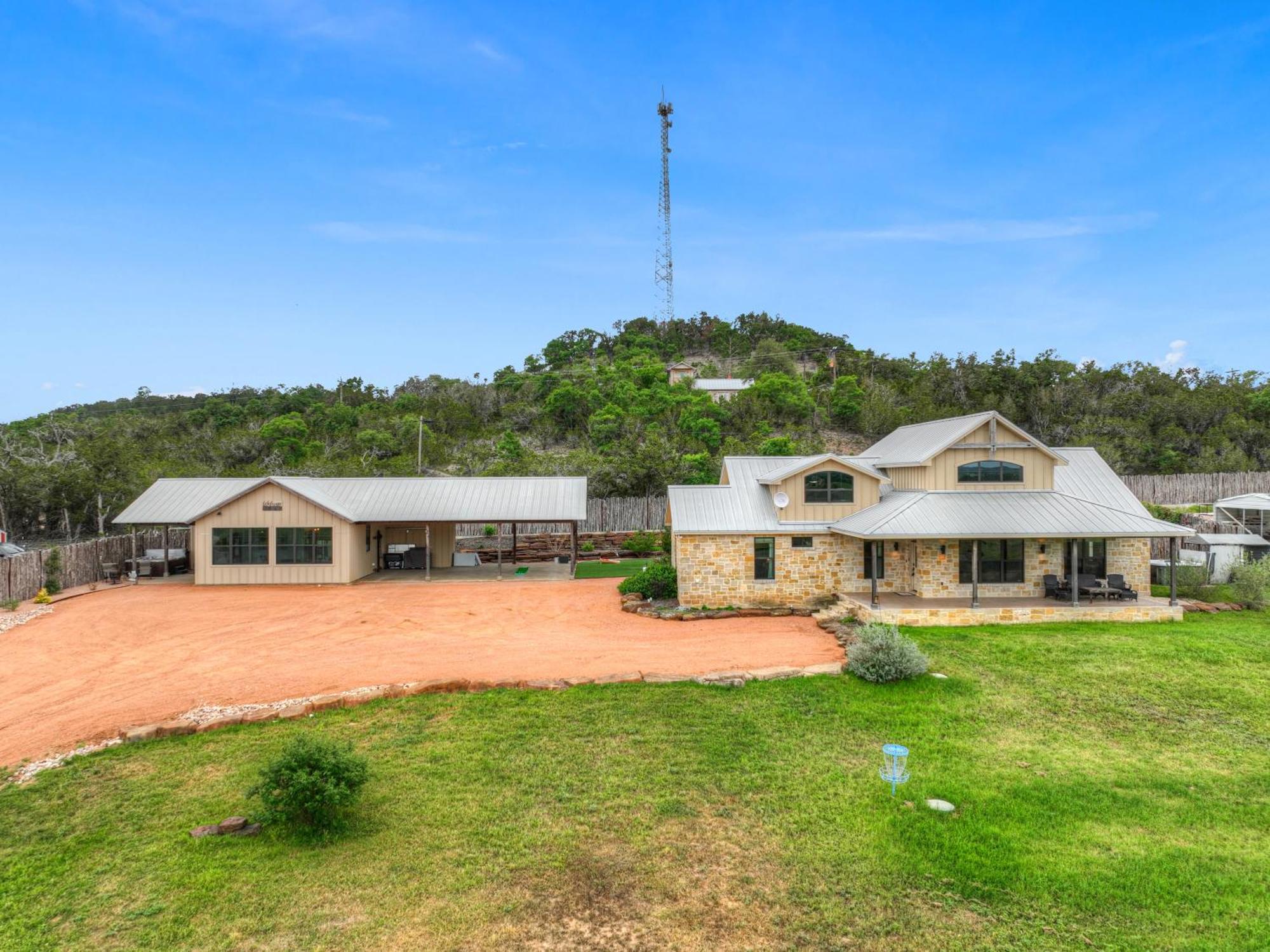 West End Luxury Retreat With Resort Style Pool And Hot Tub! Fredericksburg Zewnętrze zdjęcie