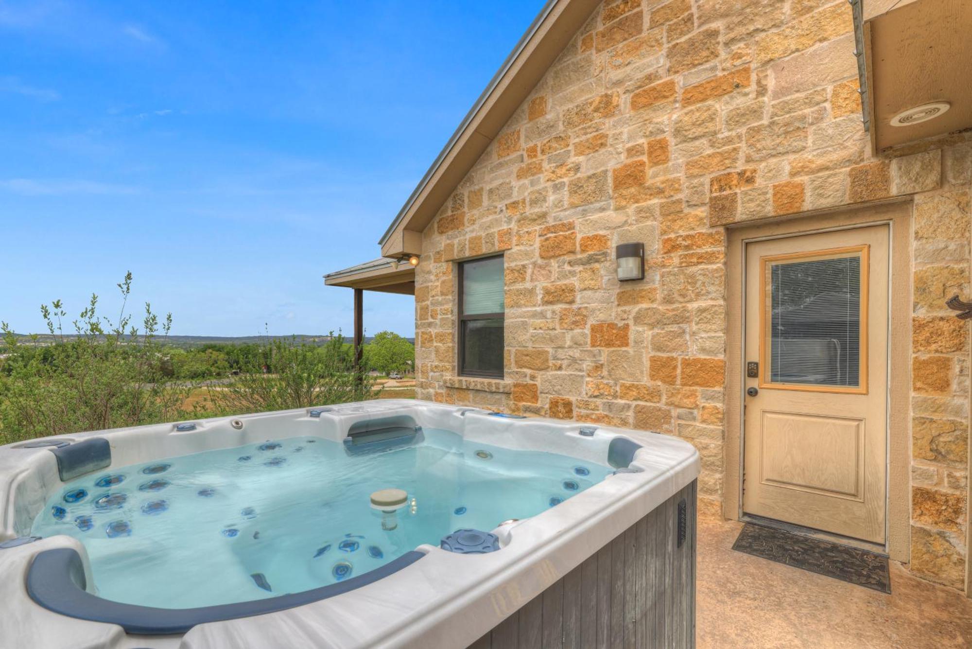 West End Luxury Retreat With Resort Style Pool And Hot Tub! Fredericksburg Zewnętrze zdjęcie